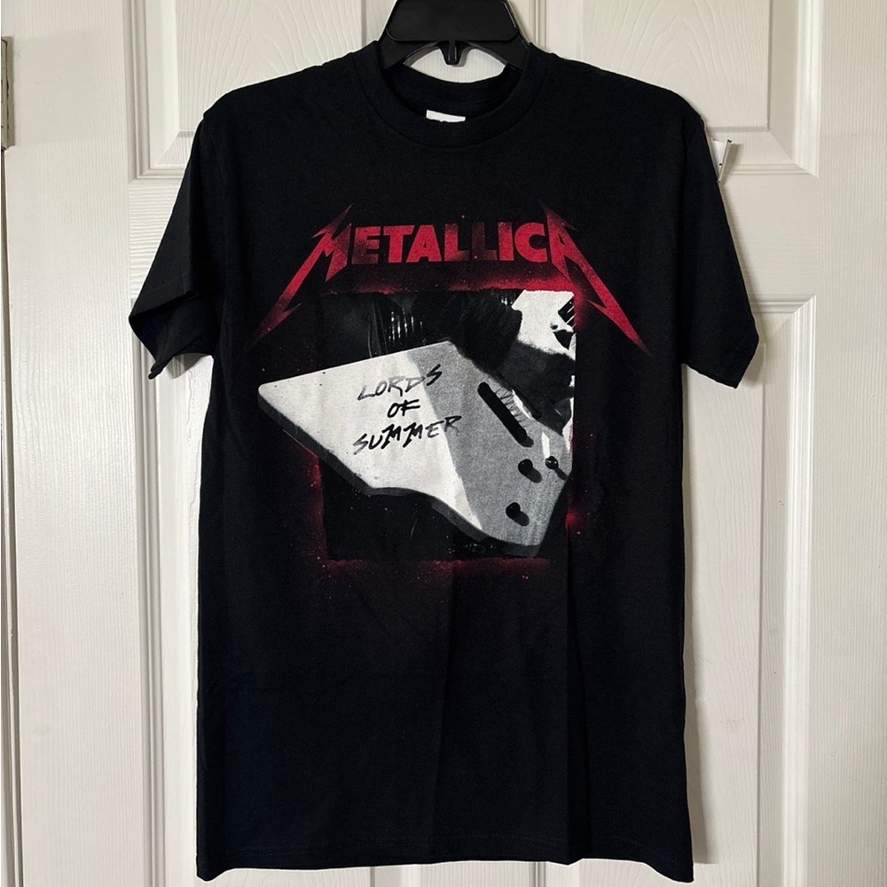 Black Metallica 'Lords of Summer' Graphic Tee with Red Accents